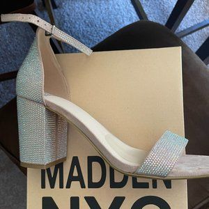 MADDEN NYC, Modest Block Heel Rhinestone City Sandal